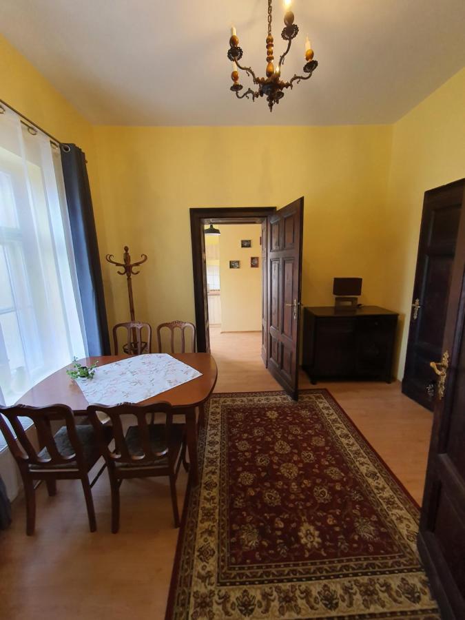 Palac Lawica- Splywy Przelomem Bardzkim Kladsko