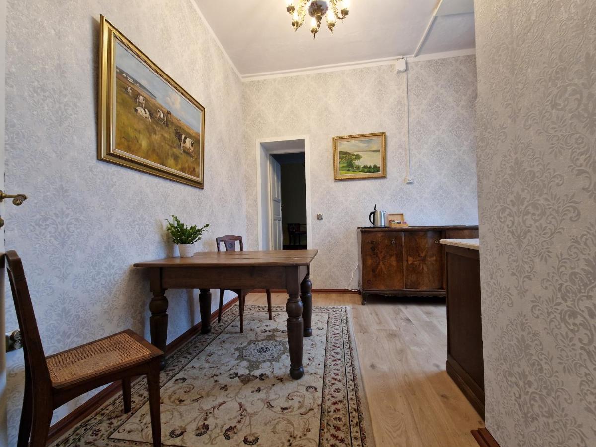Pałac ławica *