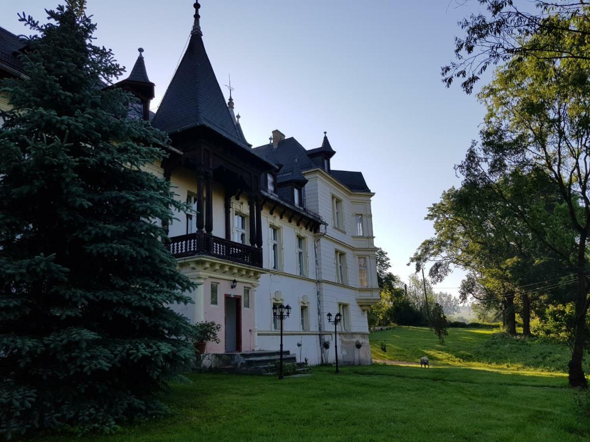 Pałac ławica Gospodarstwo agroturystyczne